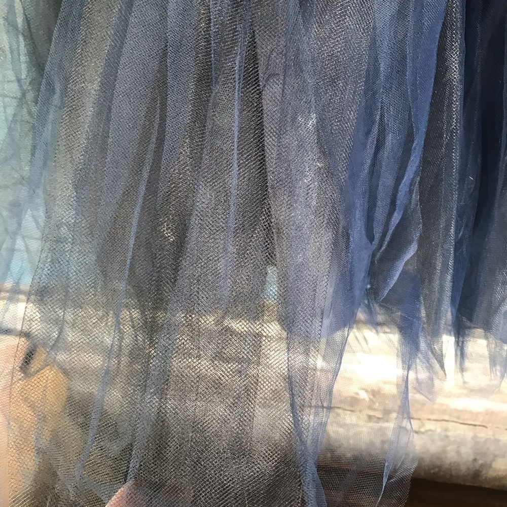 Navy Blue Dress Scene - Picture 6 of 7